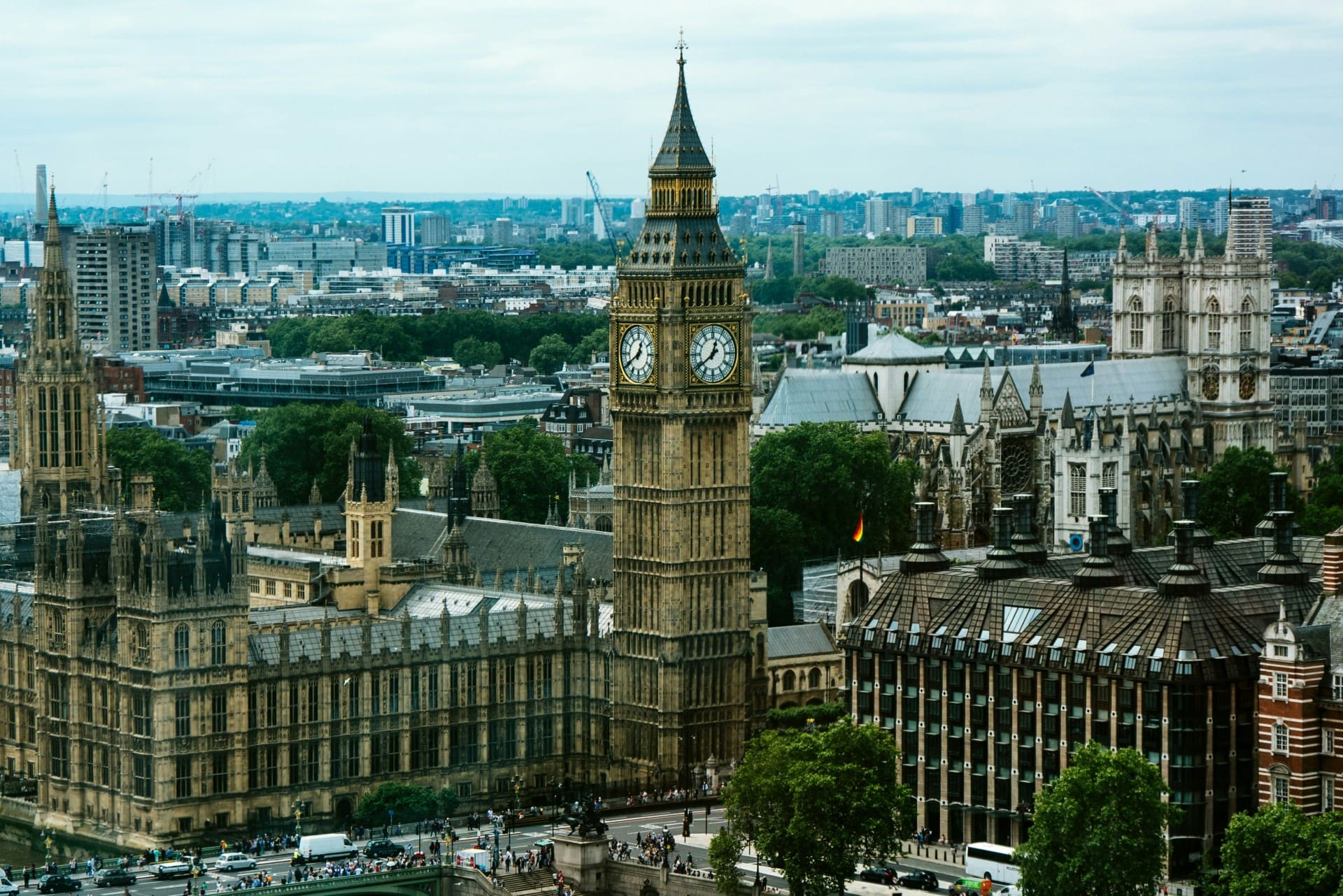 More collaboration needed to prepare the UK economy for future challenges, leaders urge