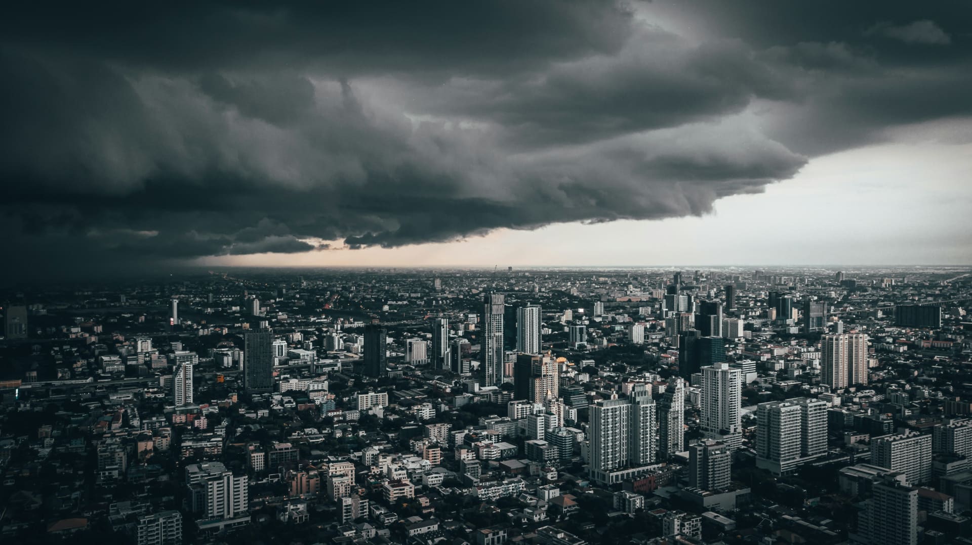 Recalibrating Climate Risk: New report urges governments and investors to fix ‘faulty radar’ in climate damage models